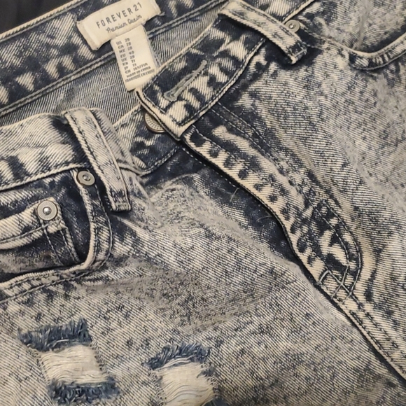 🔴Distressed style micro shorty Acid Wash shorts - Picture 2 of 13